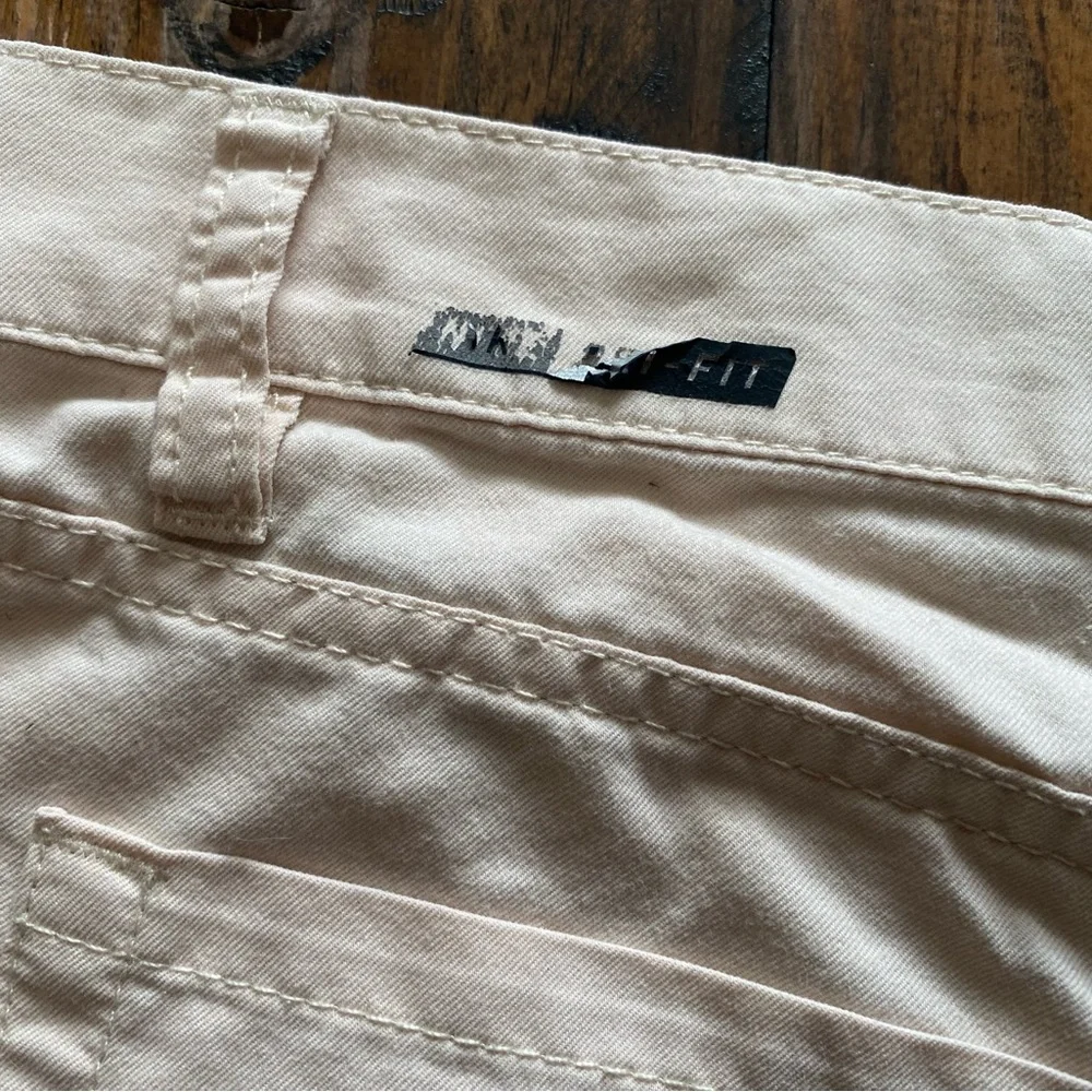 Hurley Nike dri-fit Cream Shorts - Picture 3 of 5